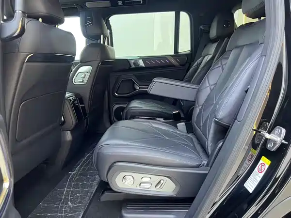 Fangchengbao Leopard 8 2025