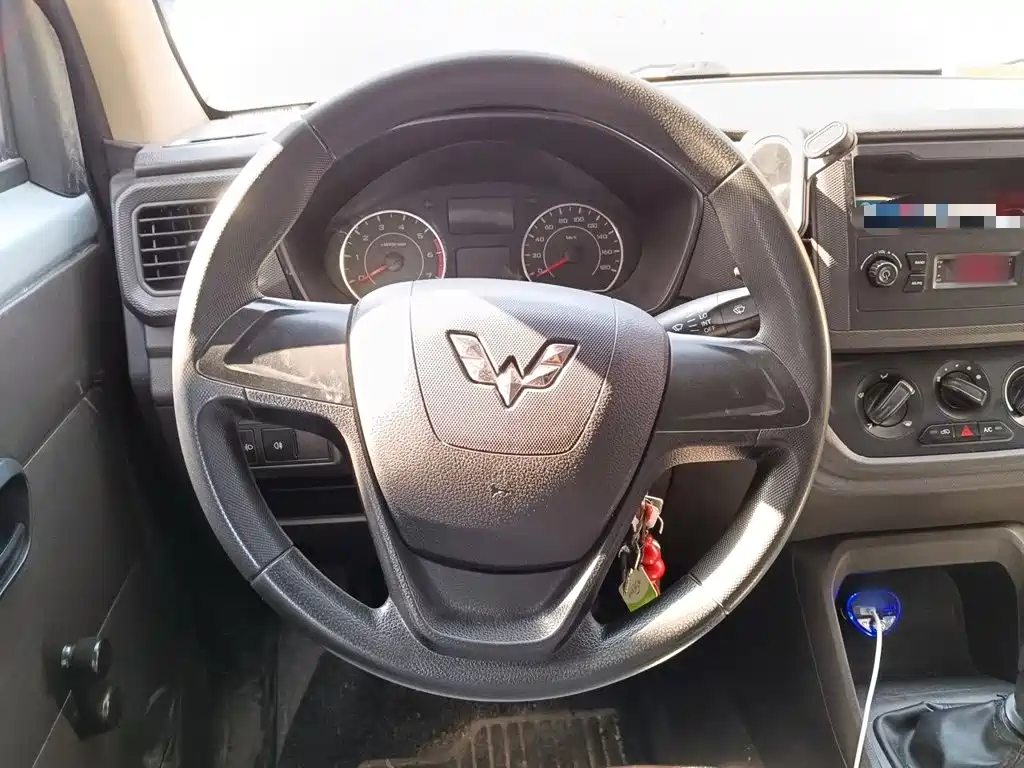 Wuling Hongguang V 2021 — фото 3