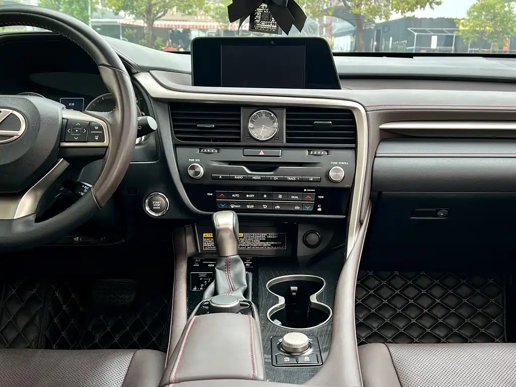 Lexus RX 2019 — фото 10