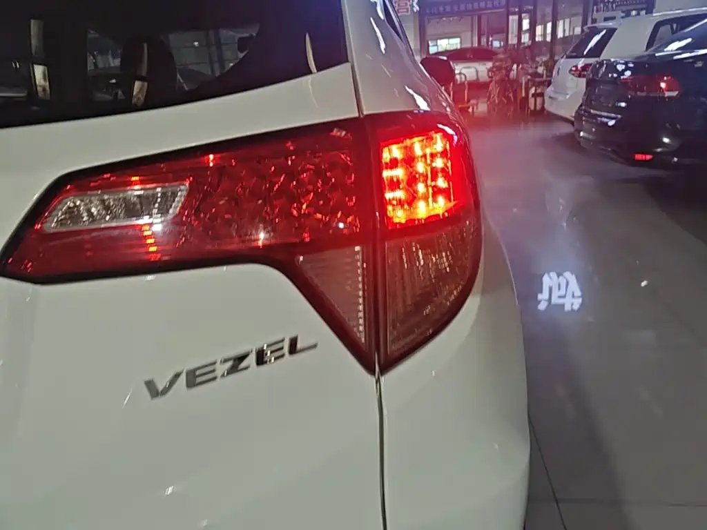 Honda Vezel 2018 — фото 8