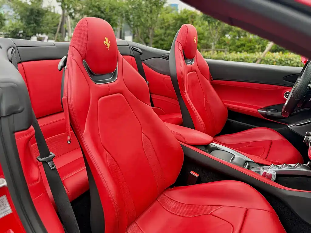 Ferrari Portofino 2019 — фото 18