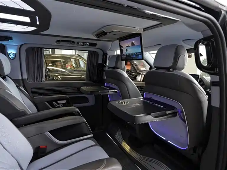 Mercedes-Benz Vito 2023 — фото 22