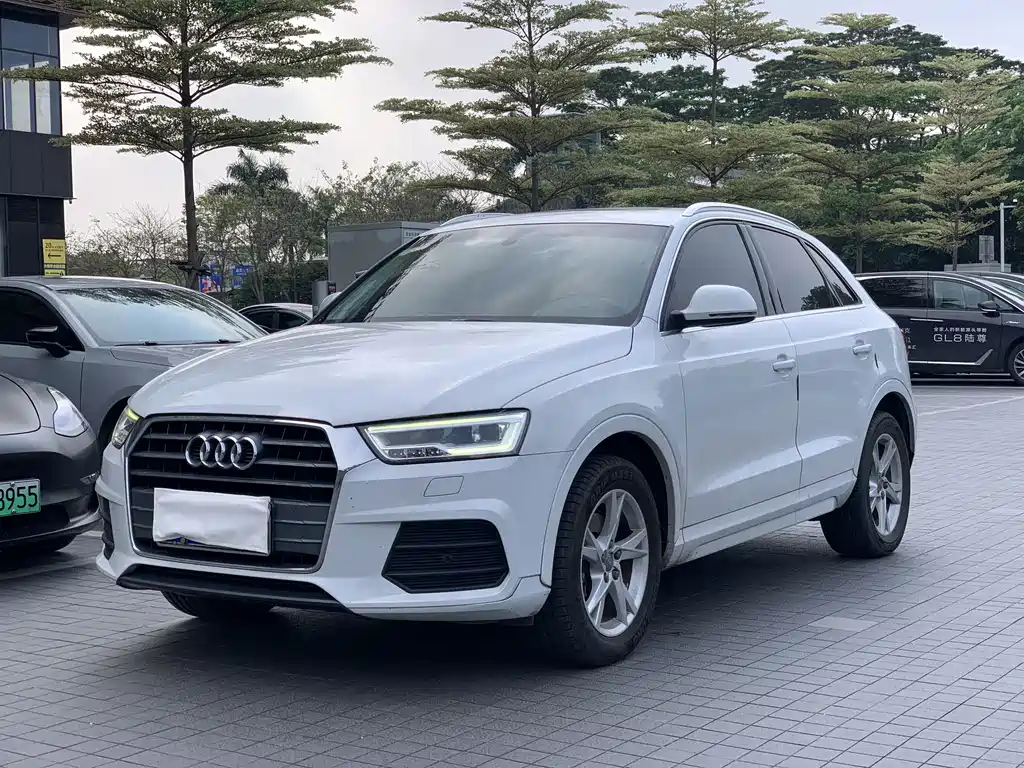 Audi Q3 2018 — фото 1