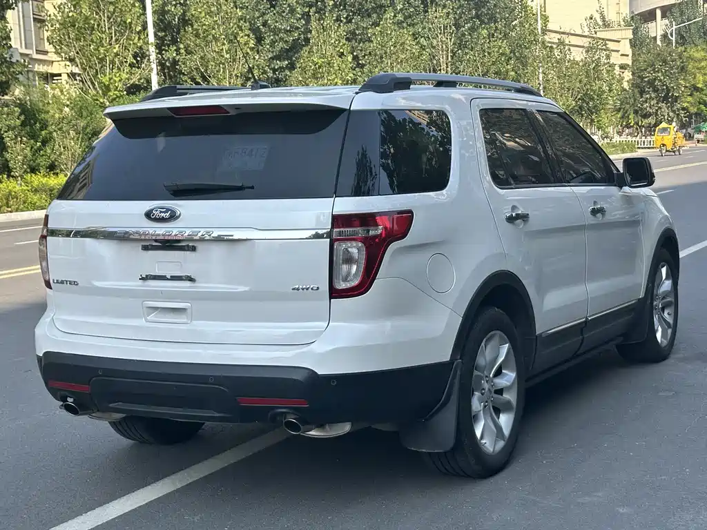 Ford Explorer 2014 — фото 19