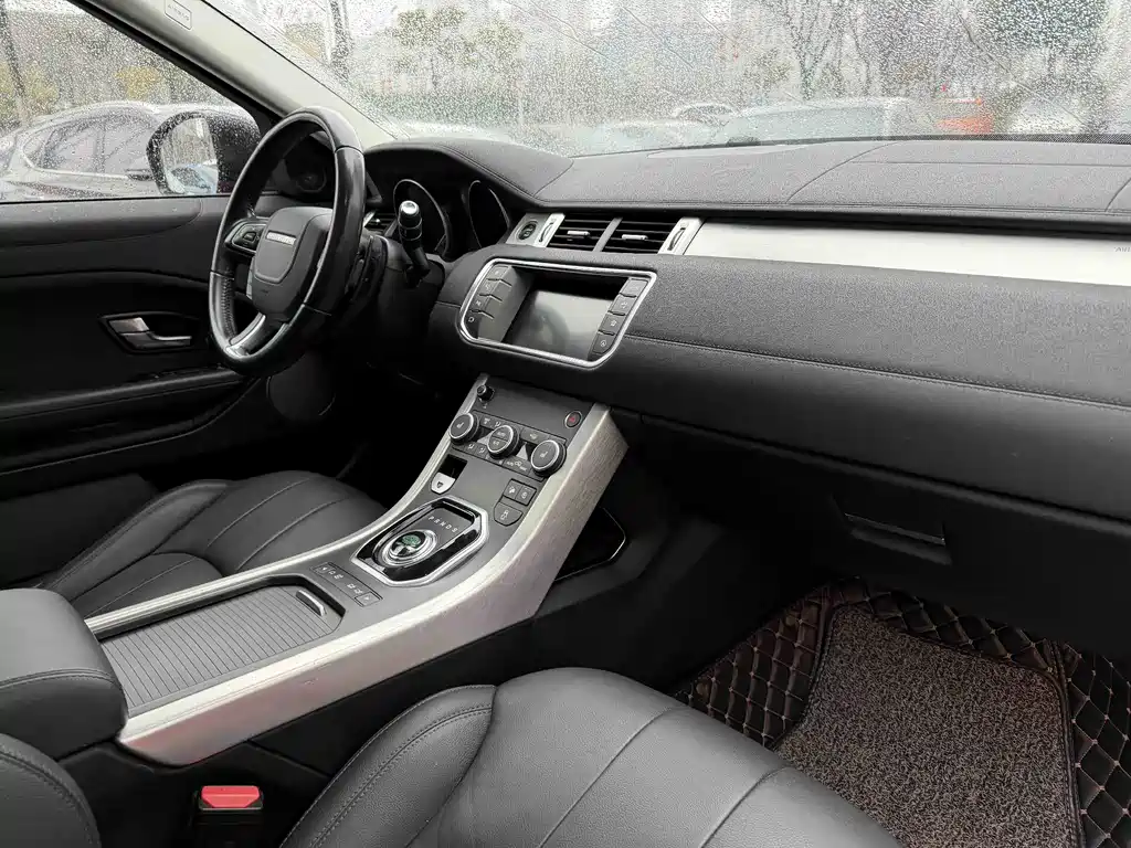Land Rover Evoque 2018 — фото 19
