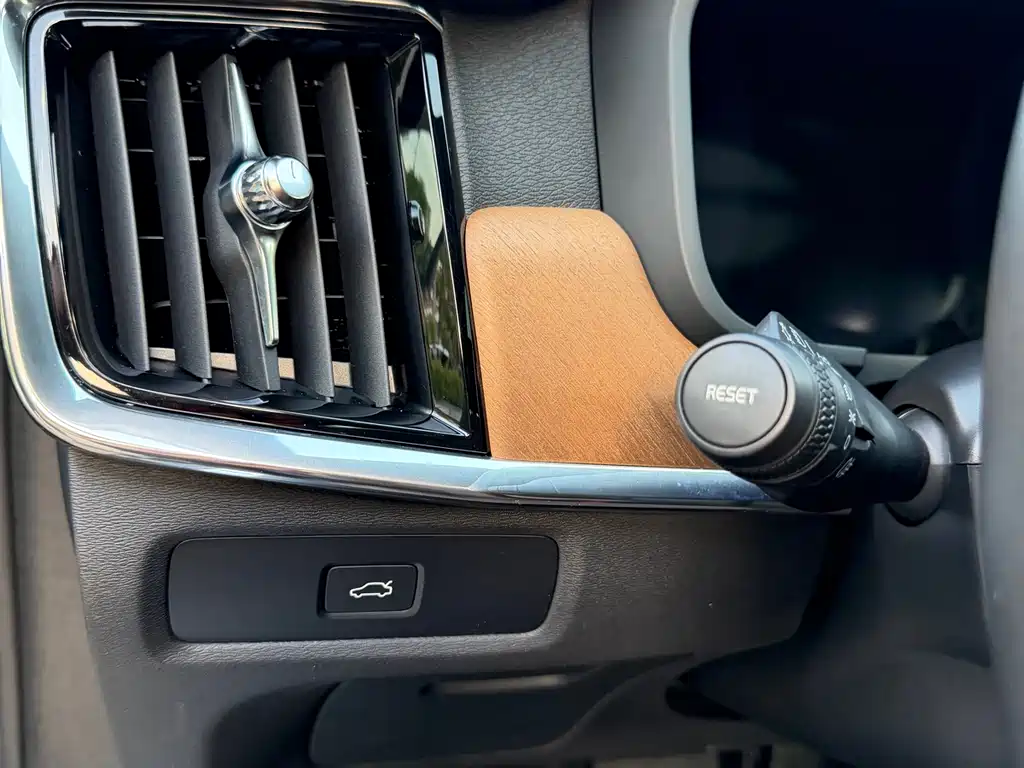 Volvo S90 2024 — фото 10
