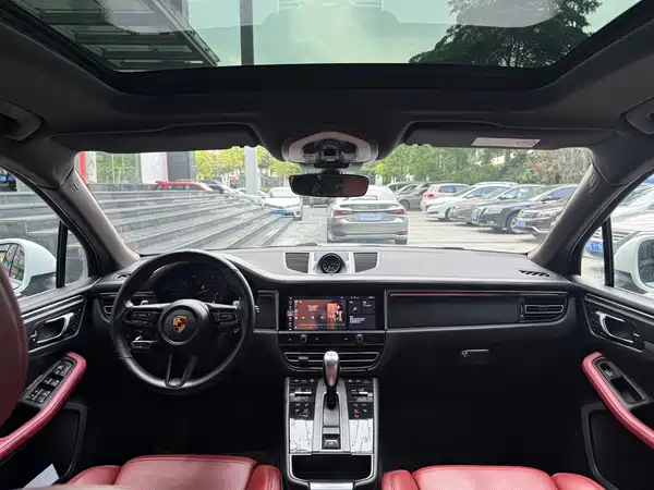 Porsche Macan 2022