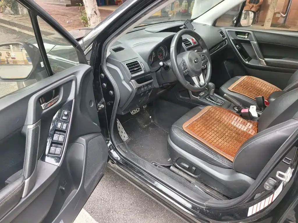 Subaru Forester 2017 — фото 14
