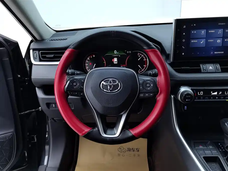 Toyota RAV4 2023 — фото 15
