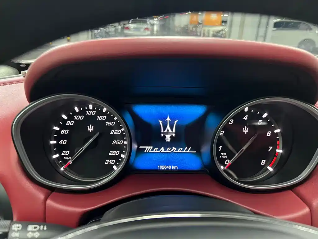 Maserati Levante 2016 — фото 17