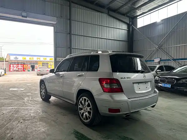 Mercedes-Benz GLK-Class 2011