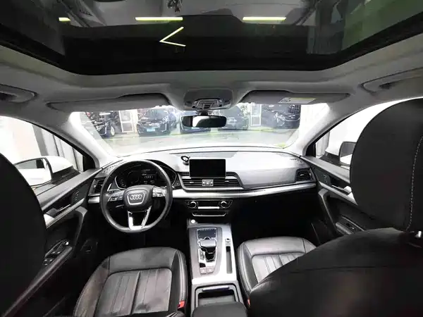Audi Q5L 2020