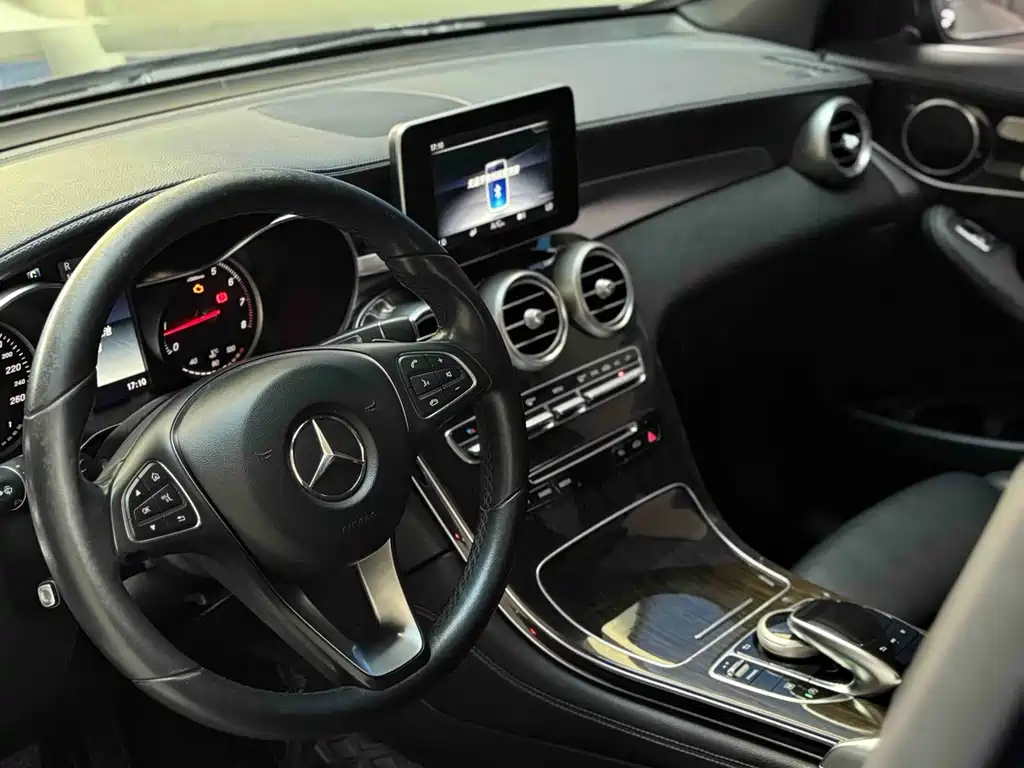Mercedes-Benz GLC 2018 — фото 10
