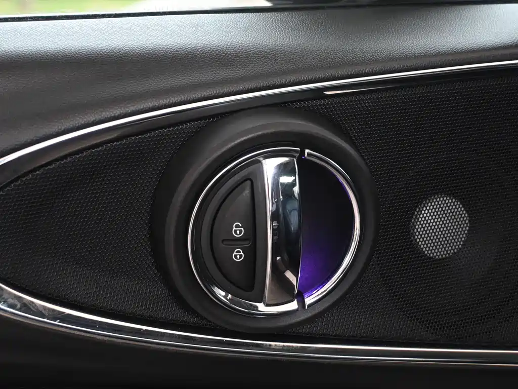 MINI Clubman 2016 — фото 16