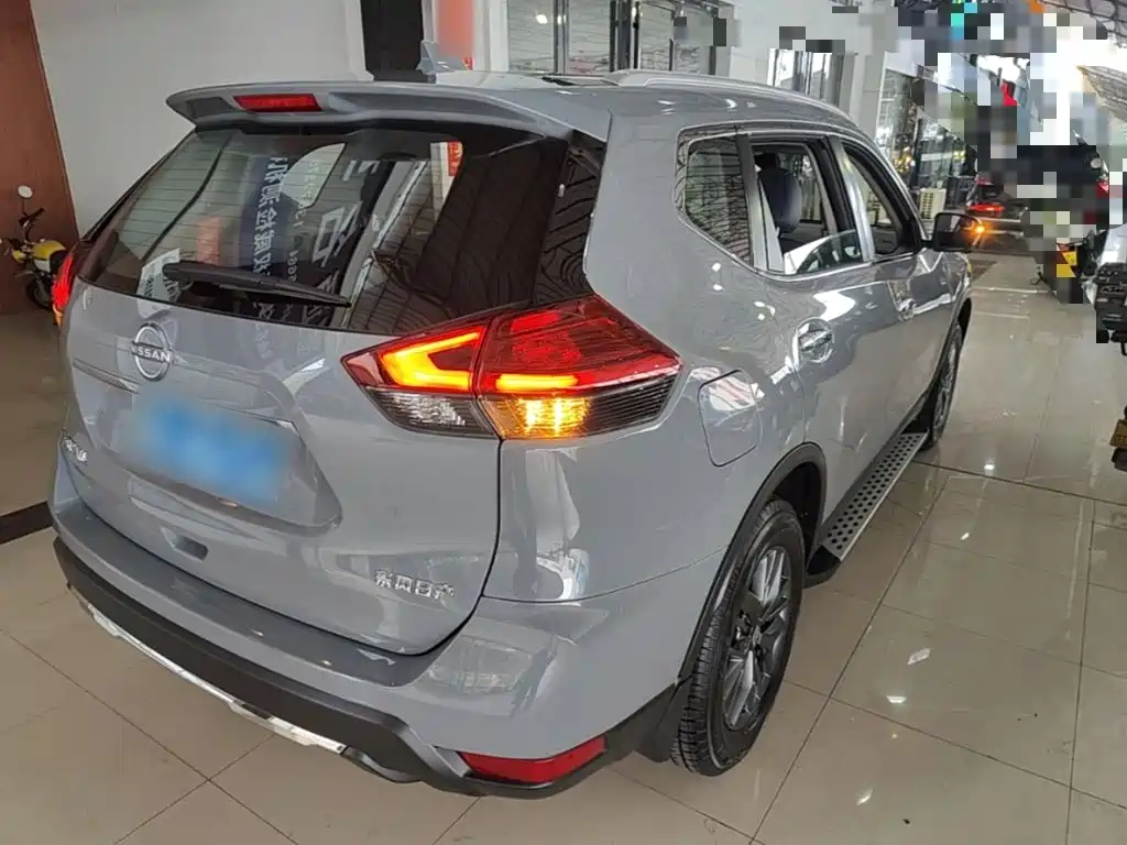 Nissan X-Trail 2025