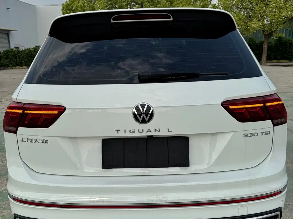 Volkswagen Tiguan L 2022 — фото 8