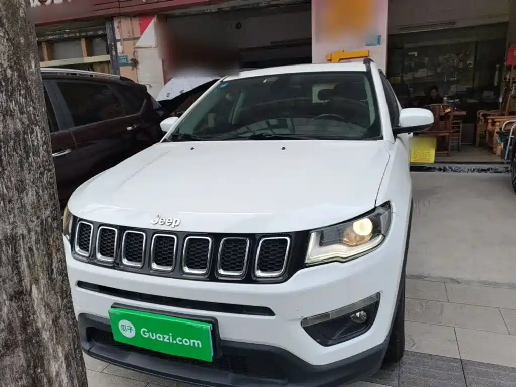 Jeep Compass 2017 — фото 3