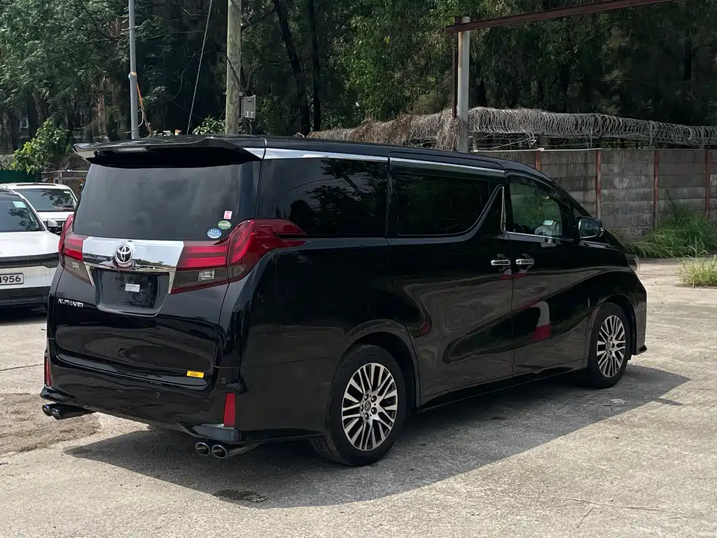 Toyota Alphard 2016 — фото 4