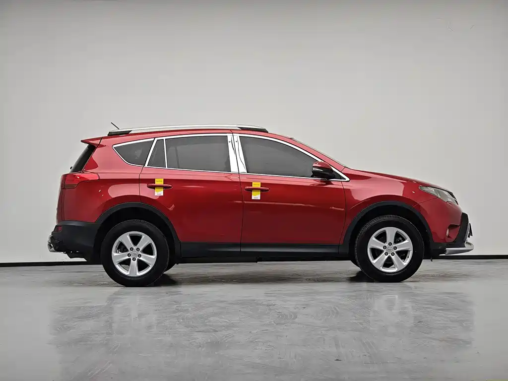 Toyota RAV4 2014 — фото 10