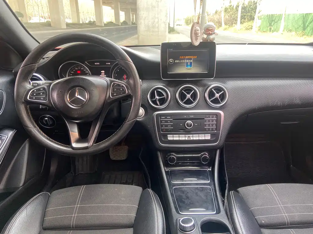 Mercedes-Benz A-Class 2017 — фото 10