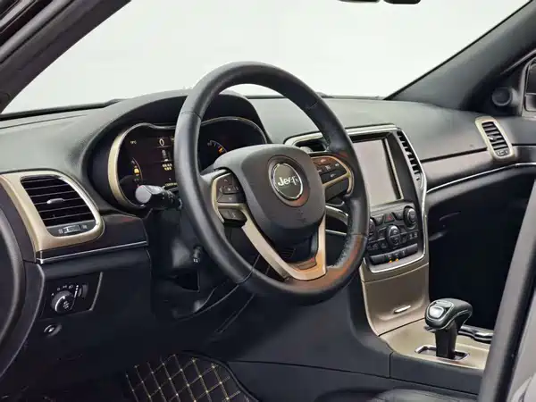 Jeep Grand Cherokee 2014