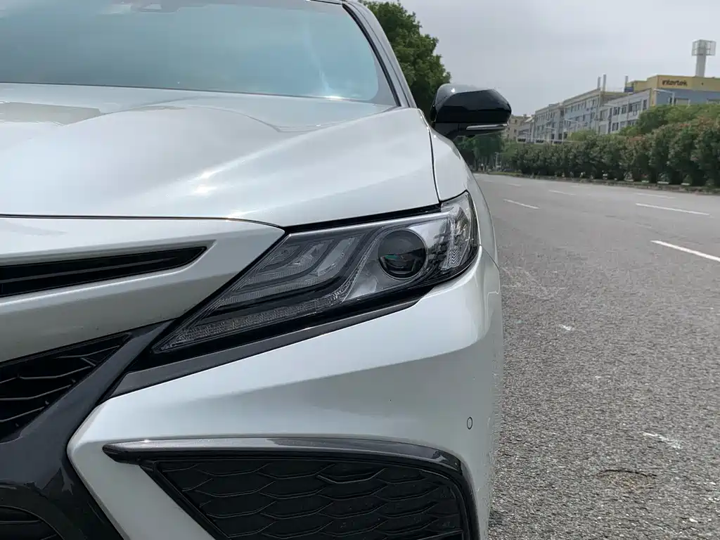 Toyota Camry 2024 — фото 12