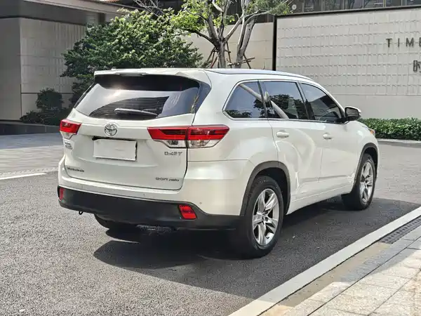 Toyota Highlander 2018