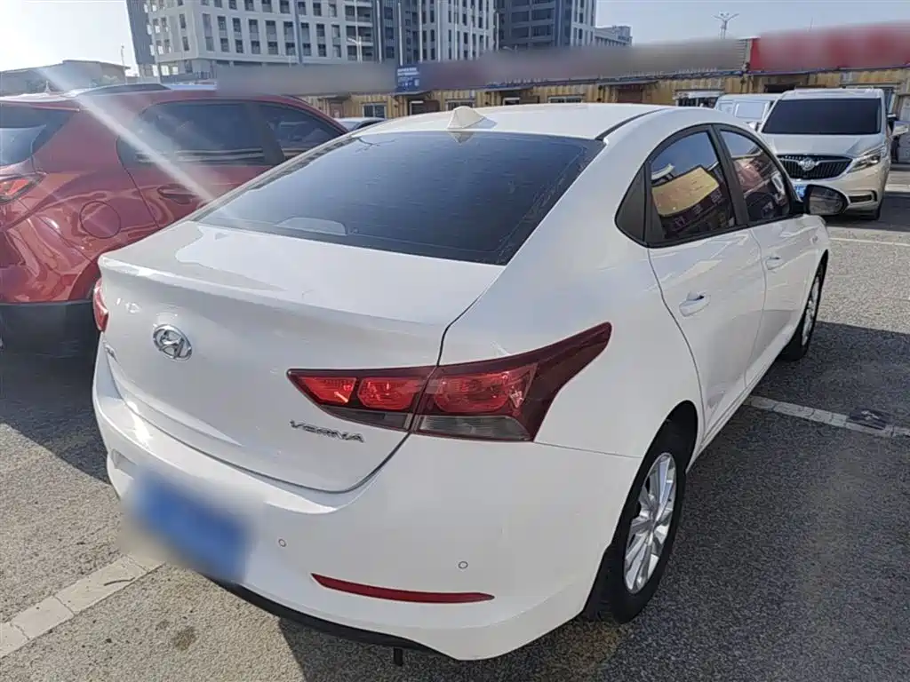 Hyundai Verna 2018 — фото 7