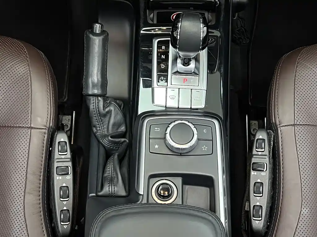 Mercedes-Benz G-Class 2016 — фото 24