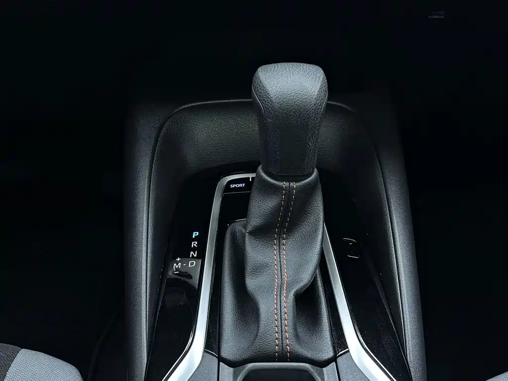 Toyota Corolla 2023 — фото 15