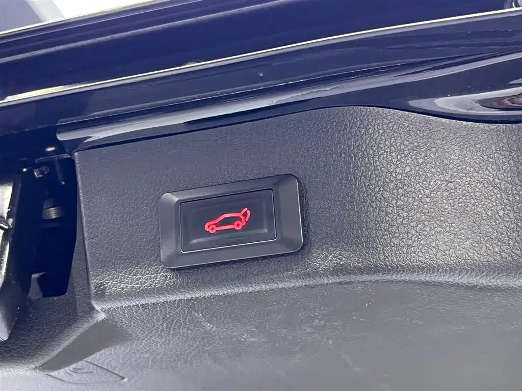 Mercedes-Benz Vito 2023 — фото 10