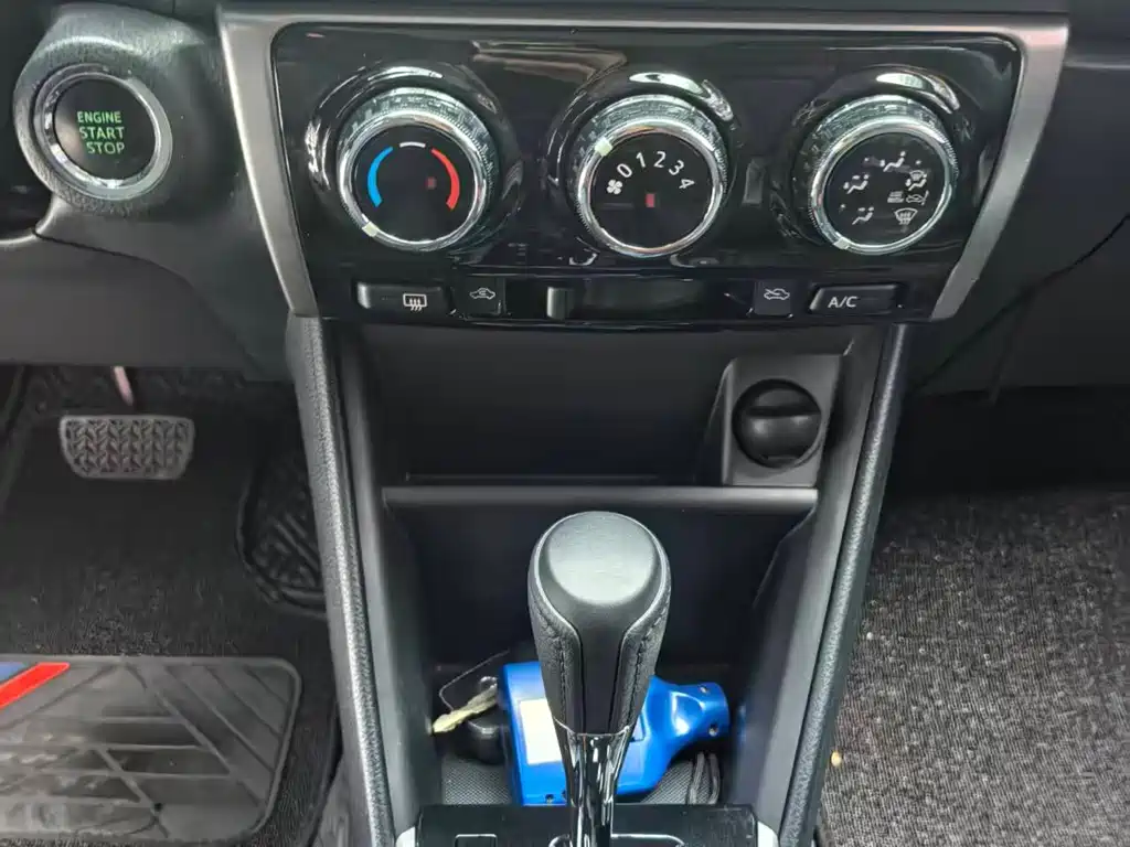 Toyota Yaris L 2022 — фото 15