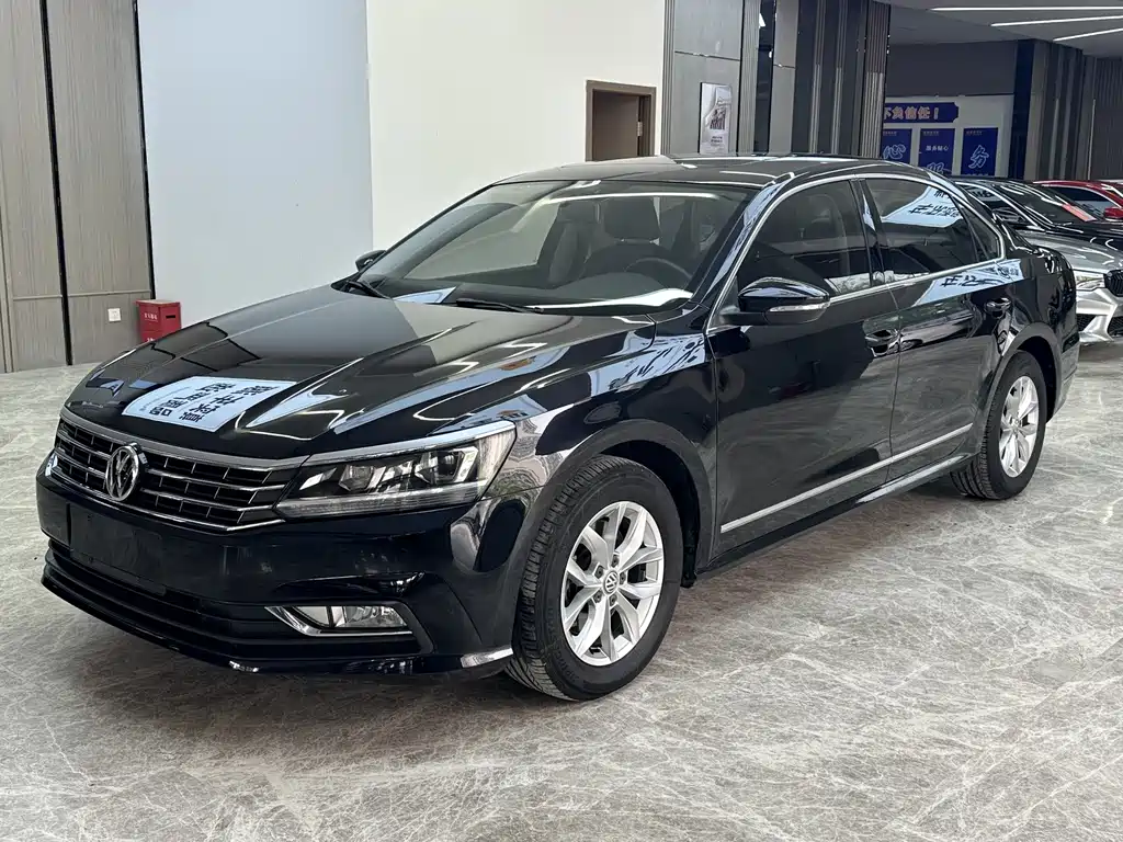 Volkswagen Passat 2019 — фото 1