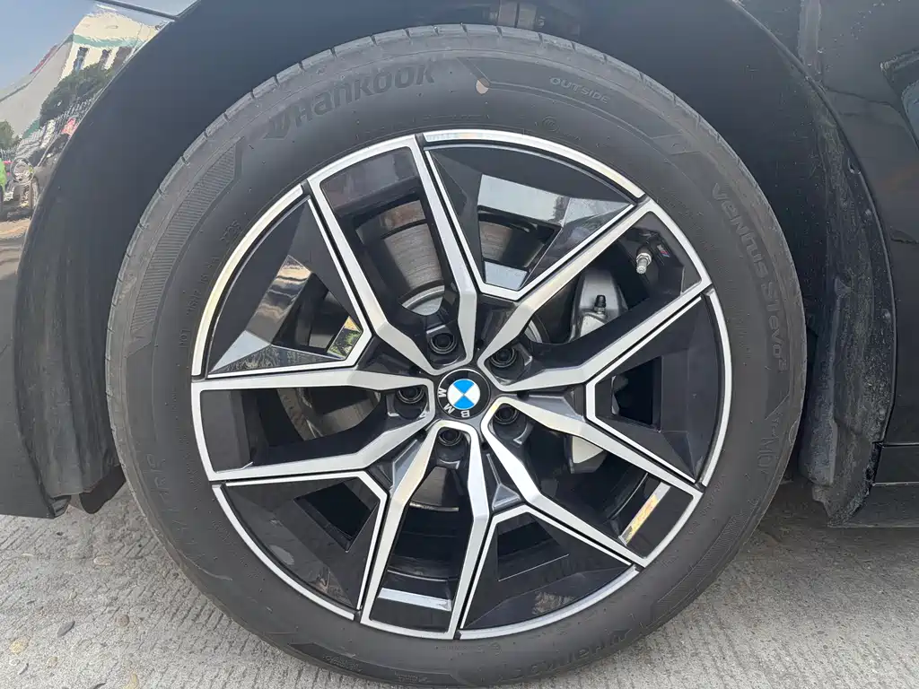 BMW i5 2025 — фото 10