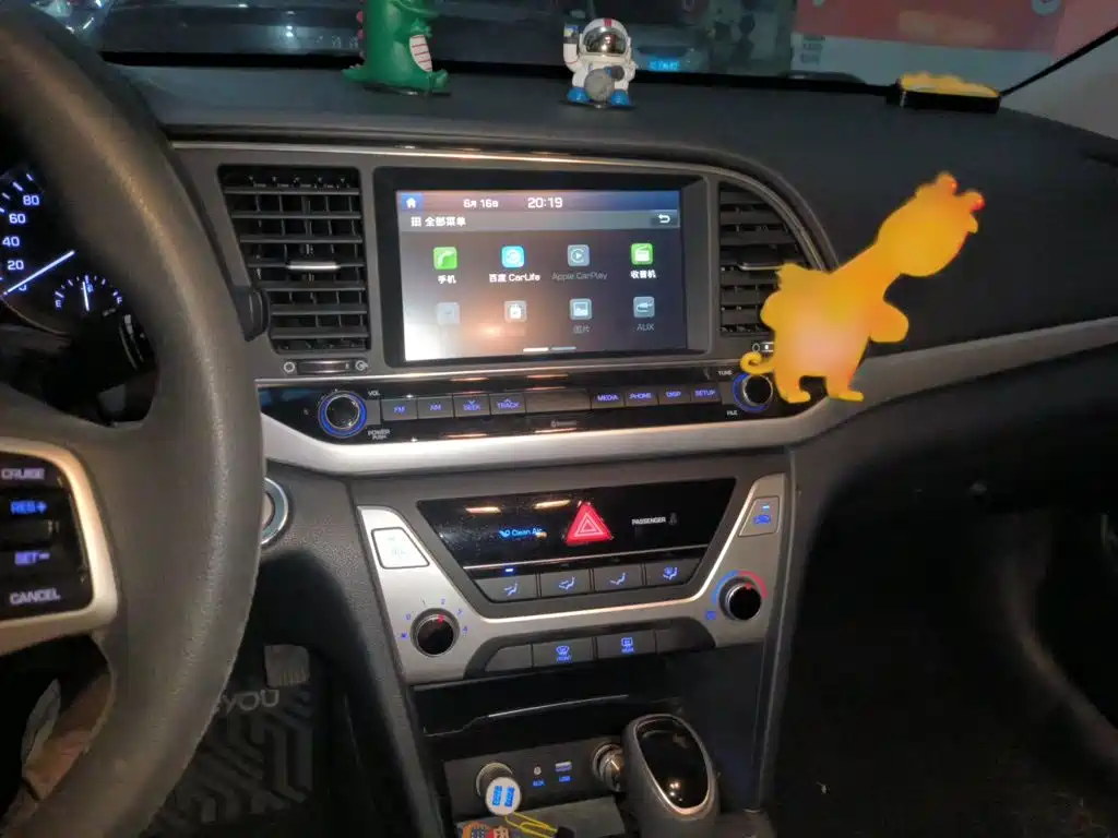 Hyundai Elantra 2018 — фото 6