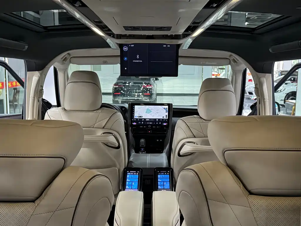 Toyota Alphard 2024 — фото 8