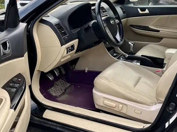 BYD G6 2013