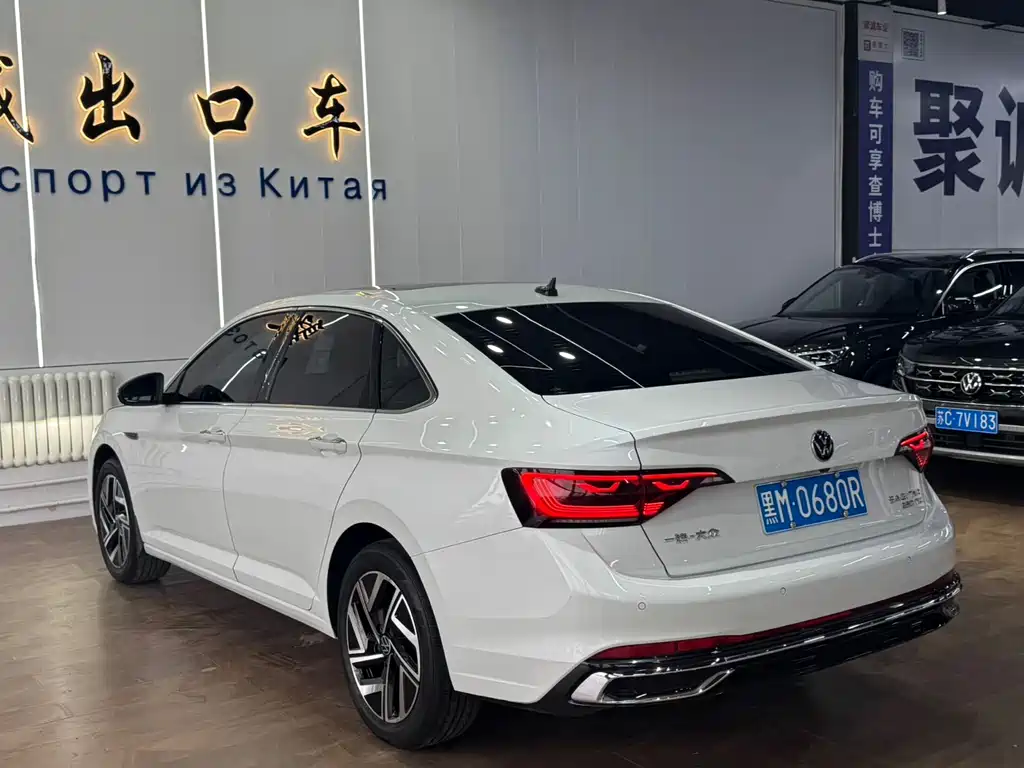 Volkswagen Sagitar 2022