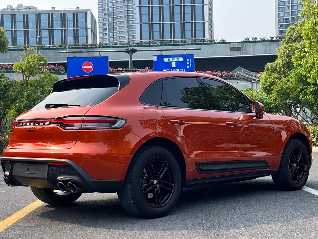 Porsche Macan 2023 — фото 14
