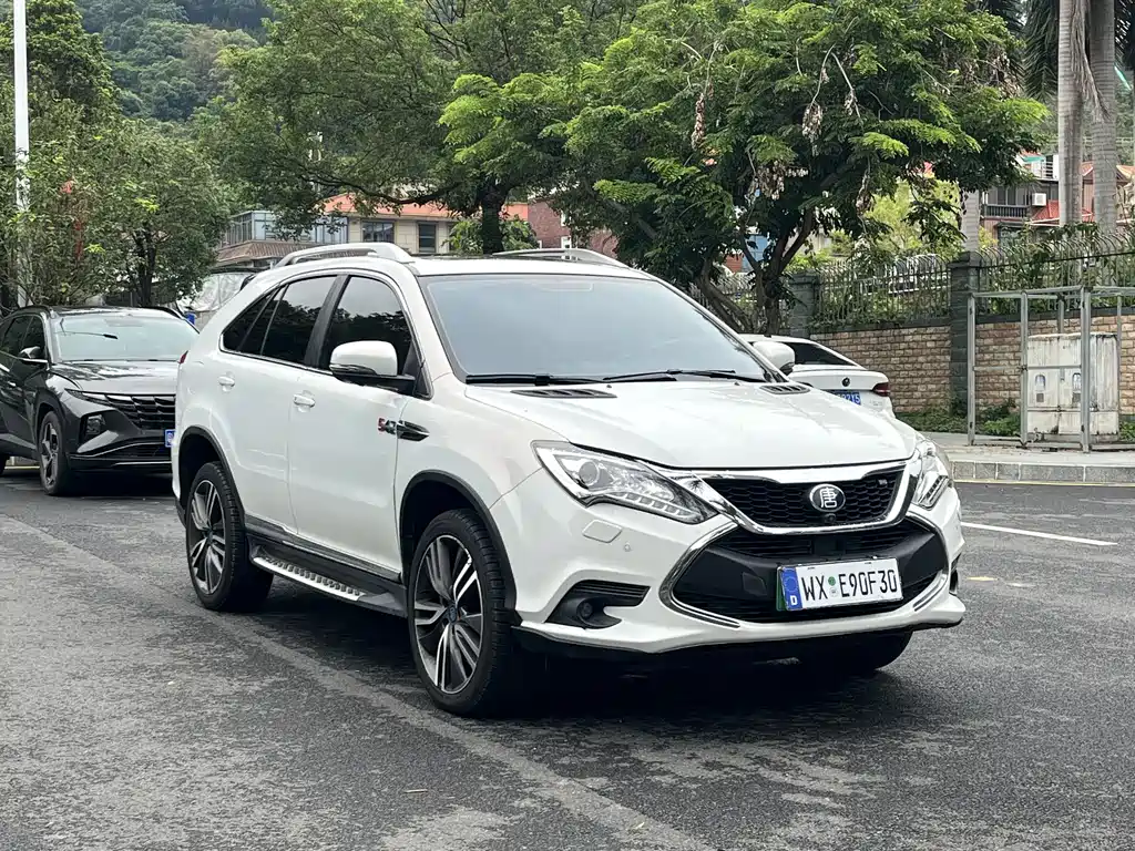 BYD Tang New Energy 2017