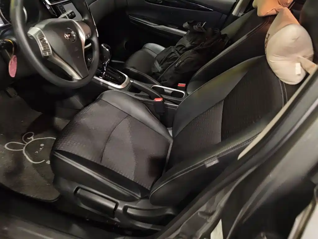 Nissan Tiida 2017 — фото 15