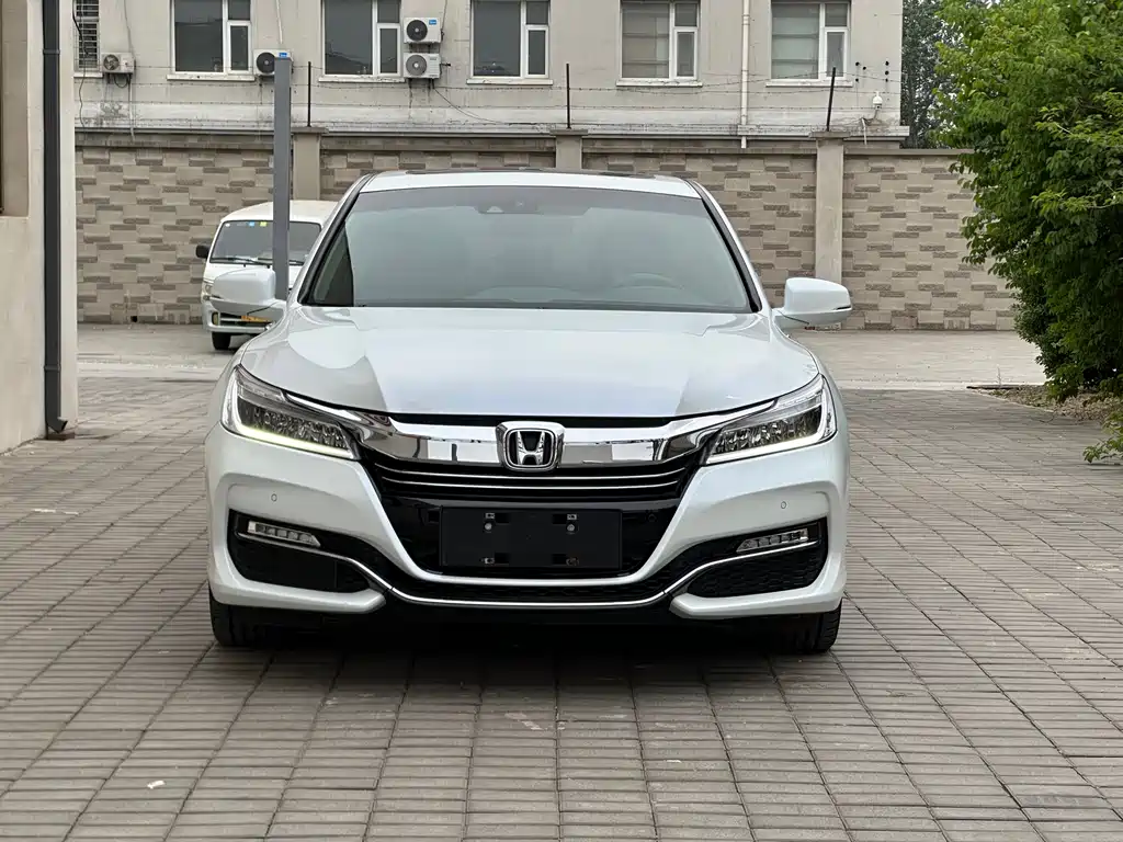 Honda Accord 2016 — фото 2