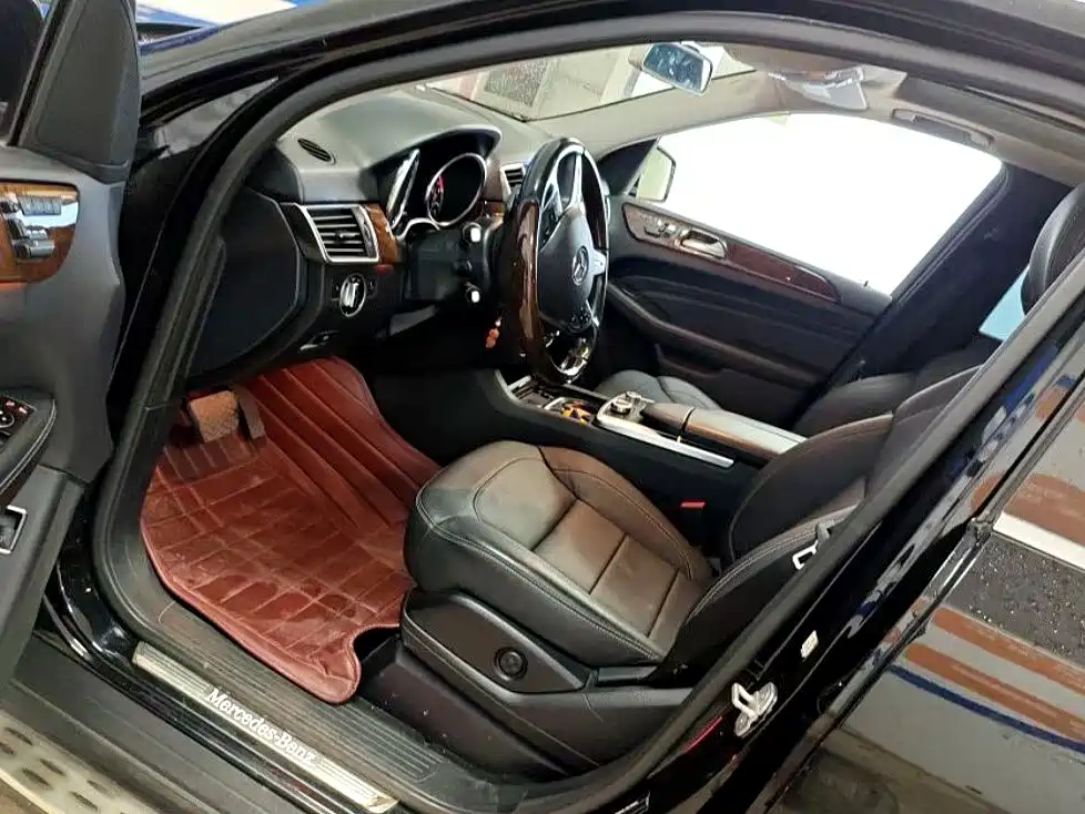 Mercedes-Benz M-Class 2015