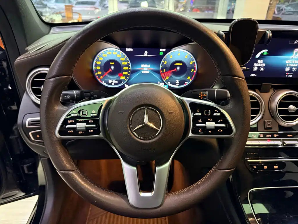 Mercedes-Benz GLC 2021 — фото 17