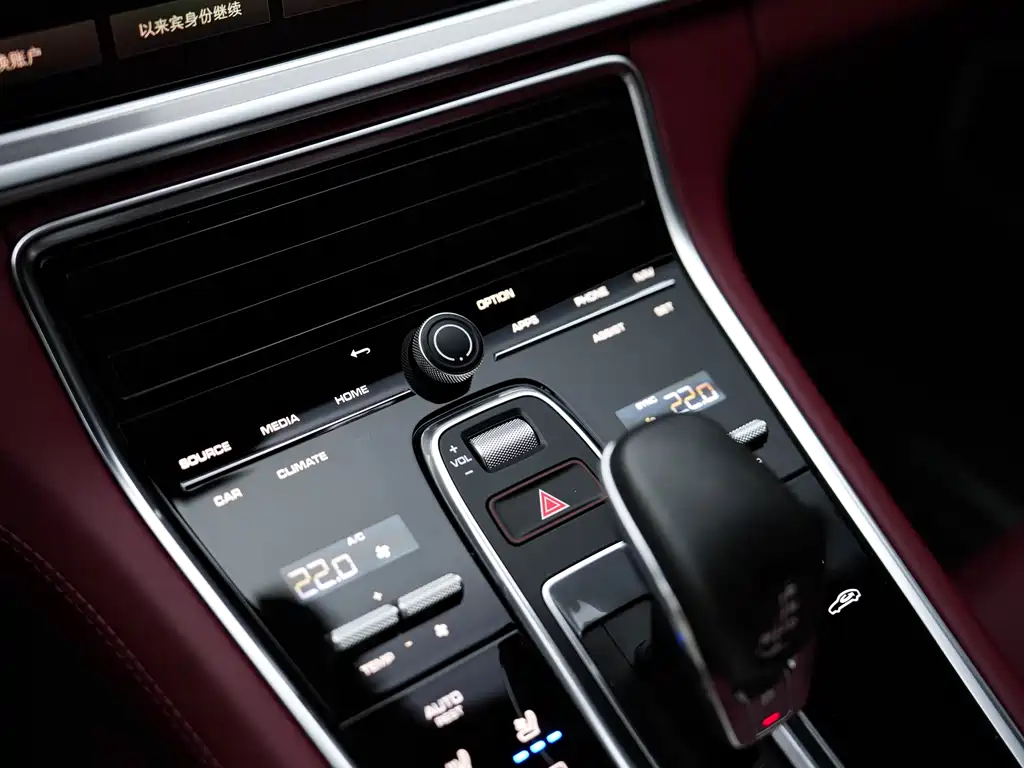Porsche Panamera 2023 — фото 23
