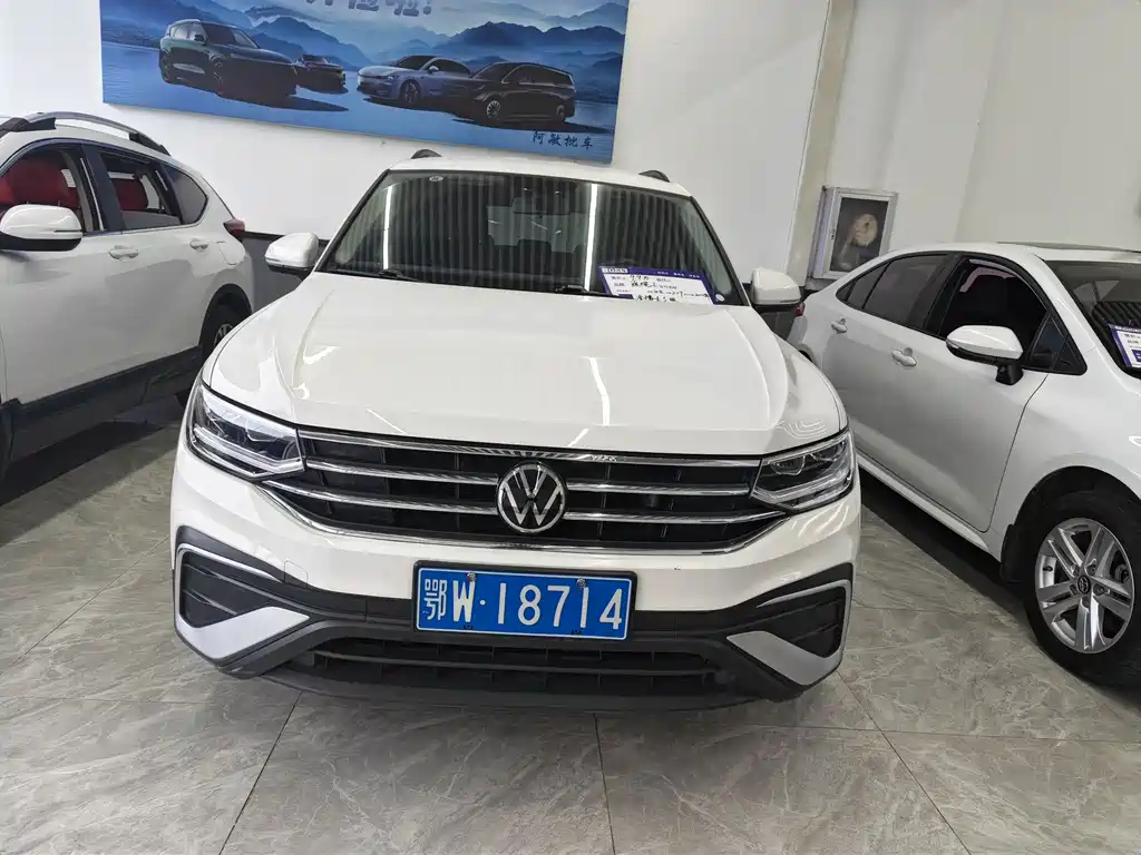 Volkswagen Tiguan L 2022 — фото 2