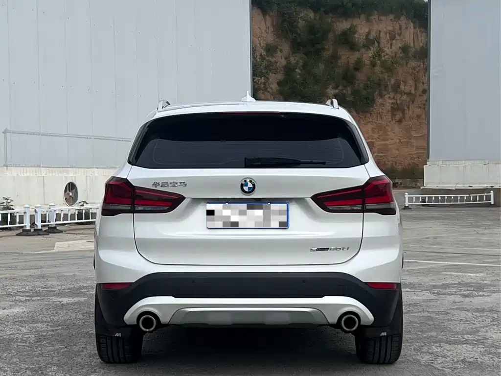 BMW X1 2021 — фото 5