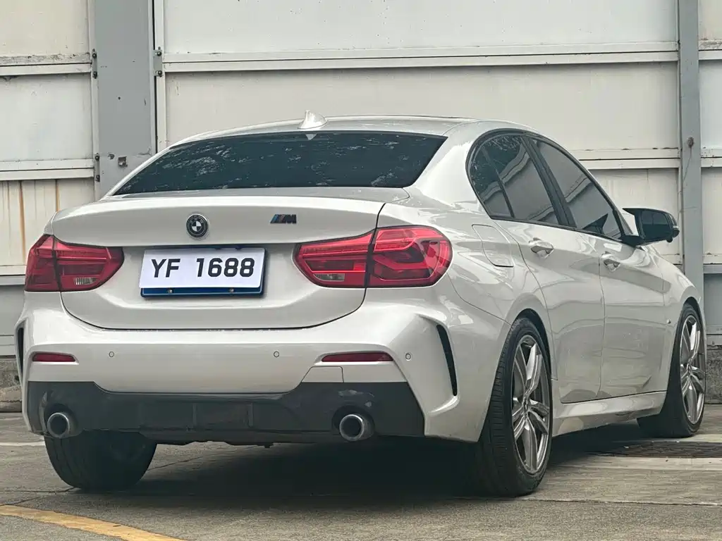 BMW 1 Series 2019 — фото 6