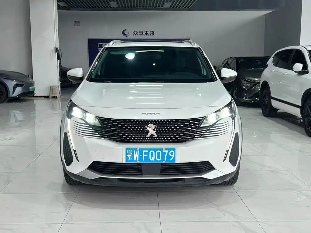 Peugeot 5008 2023 — фото 2