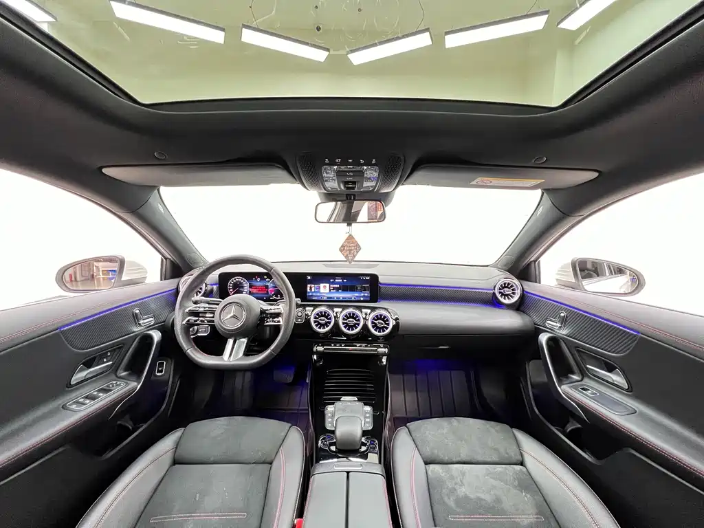 Mercedes-Benz A-Class 2023 — фото 19